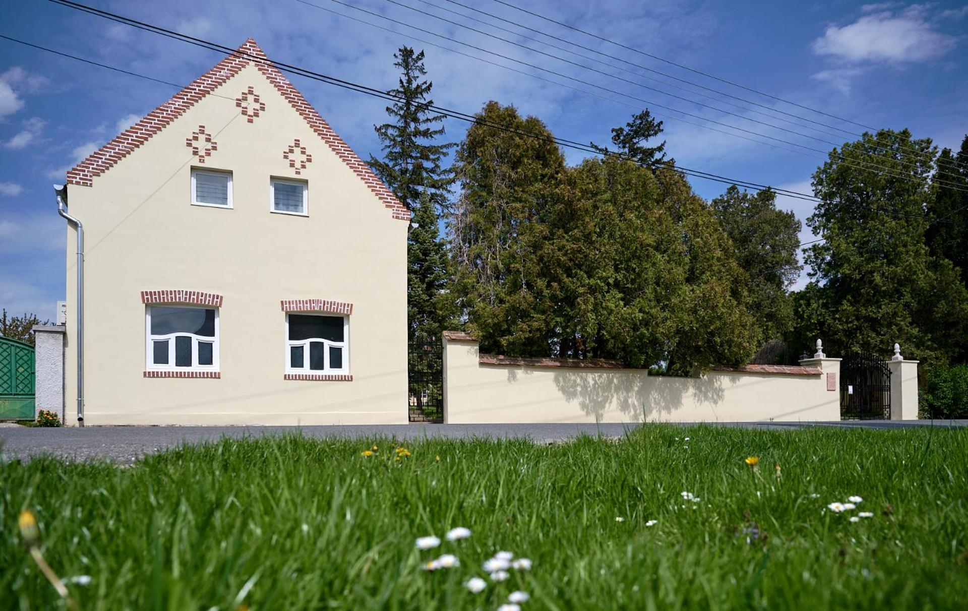 Buekfalva Kuria Apartmanhaz Apartment Exterior photo